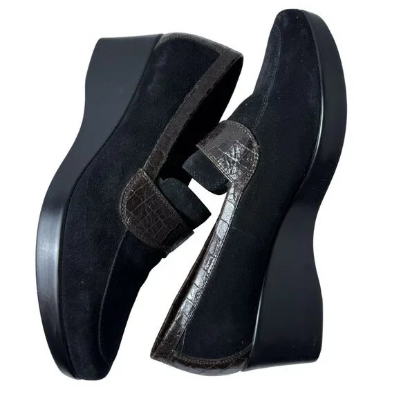 Donald J. Pliner “Sema” Loafer Wedges – EUC – Size 9.5 - Picture 3 of 9